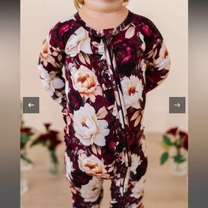 2for1 set: Bums & Roses Ruffle Your Petals Romper & Biggie Bow